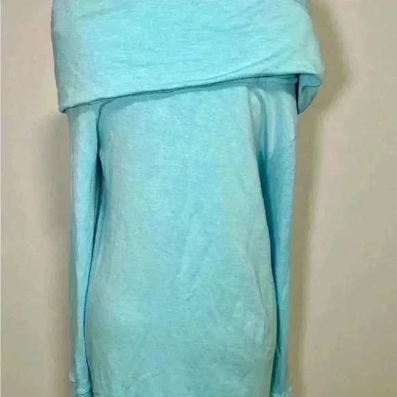 193. Lilly Pulitzer Belinda Off Shoulder Velour size Medium - Picture 3 of 7